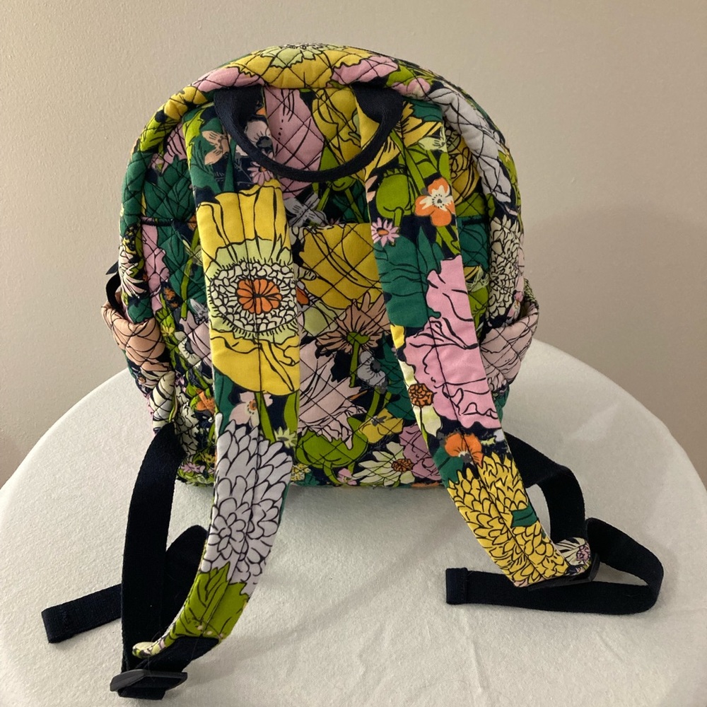 Vera Bradley Small Backpack. Title Bloom Boom. - Picture 2 of 4